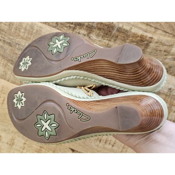 Clarks Artisan Collection Green Empress Beaded Wooden Wedge Sandal Size 7 M EUC - Picture 10 of 12